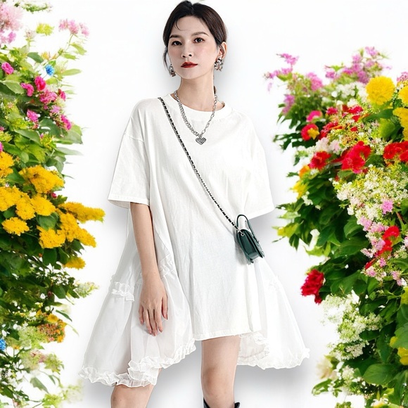 F. Modern White Tourmaline Oversized Stretch Knit Ruffle Top - Picture 6 of 16